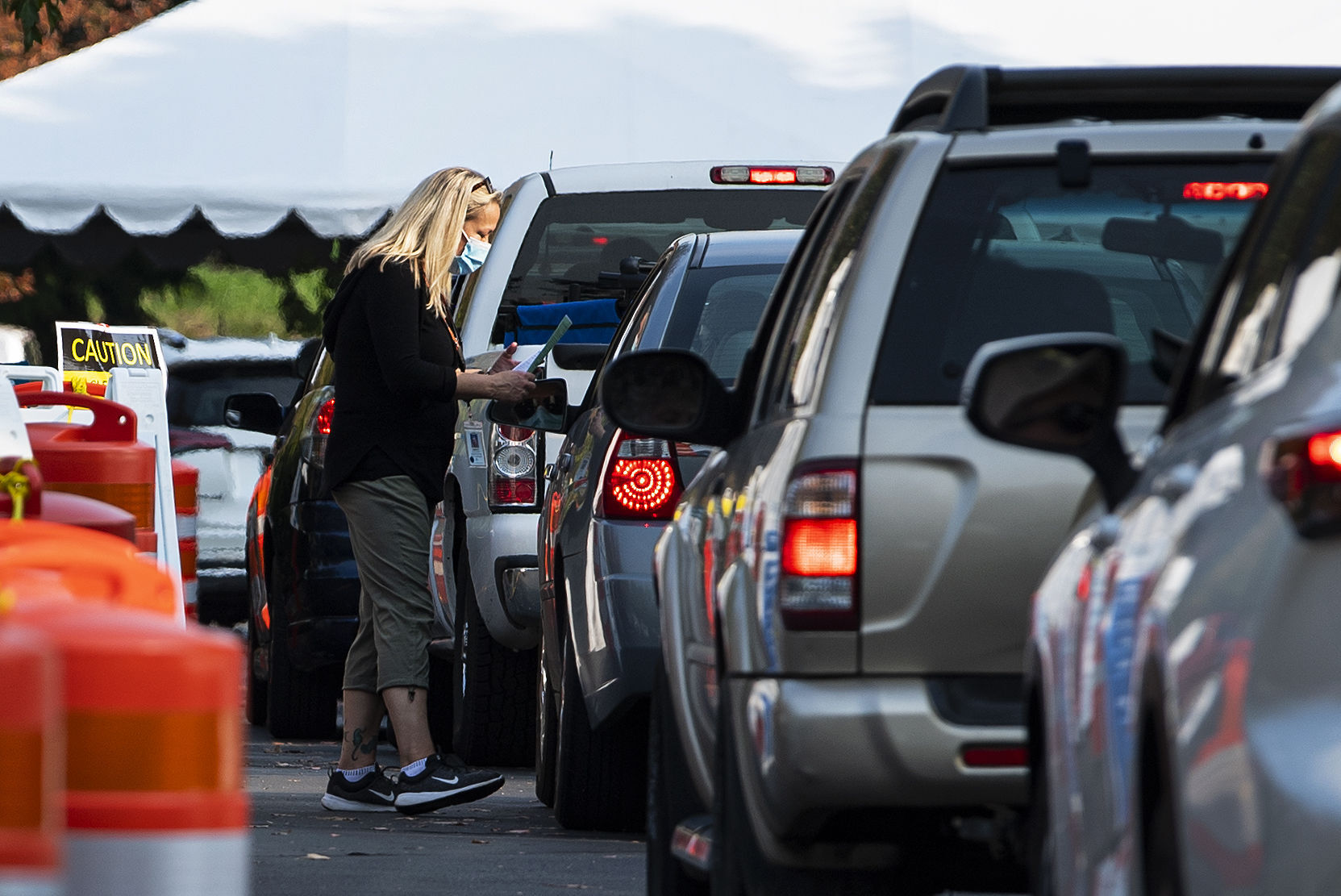 People flock to flu shots